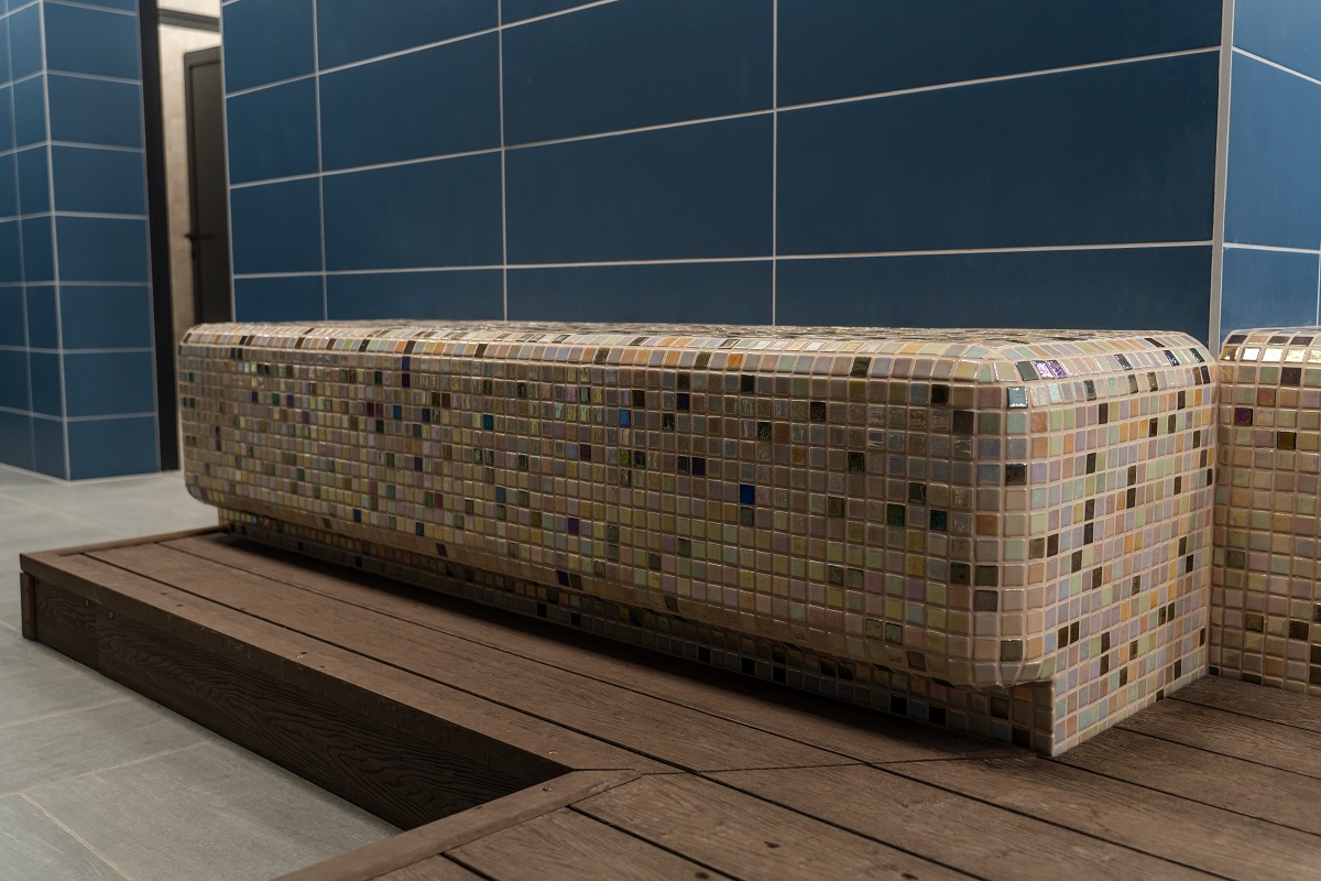 Tople klupe – pogled 1